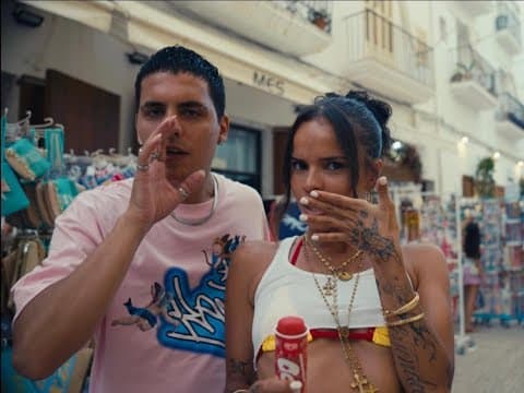 Aleesha - ALEESHA, DELGAO - MI CUUULO (video oficial)